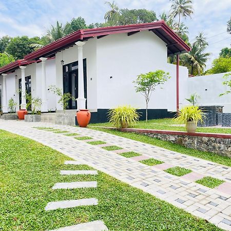 Thara Inn Villa Dikwella Extérieur photo