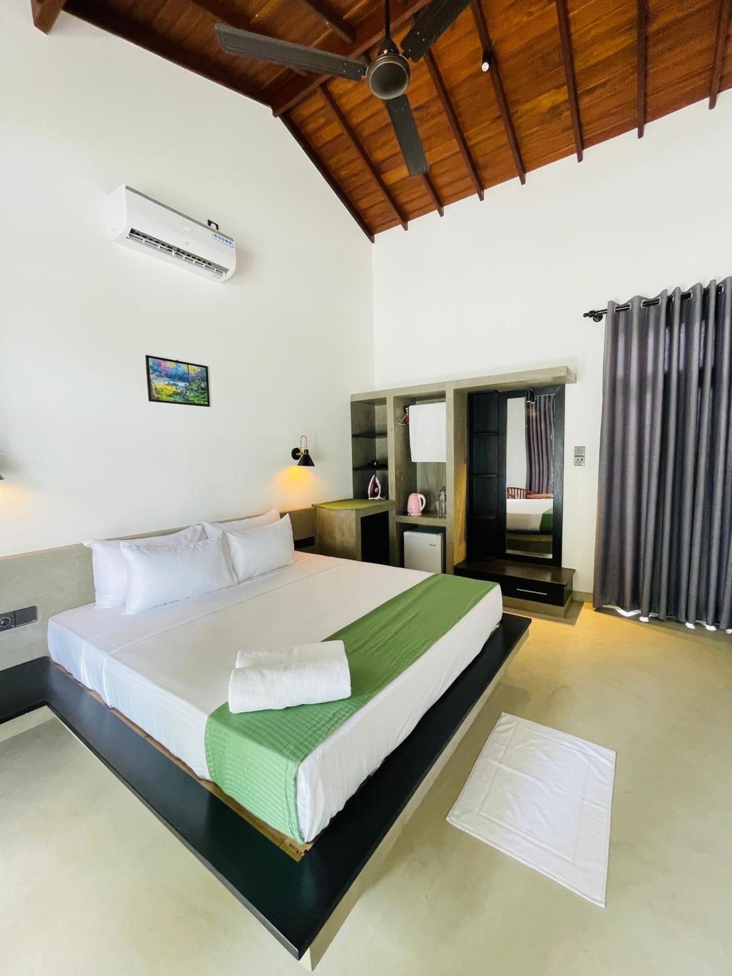 Thara Inn Villa Dikwella Extérieur photo