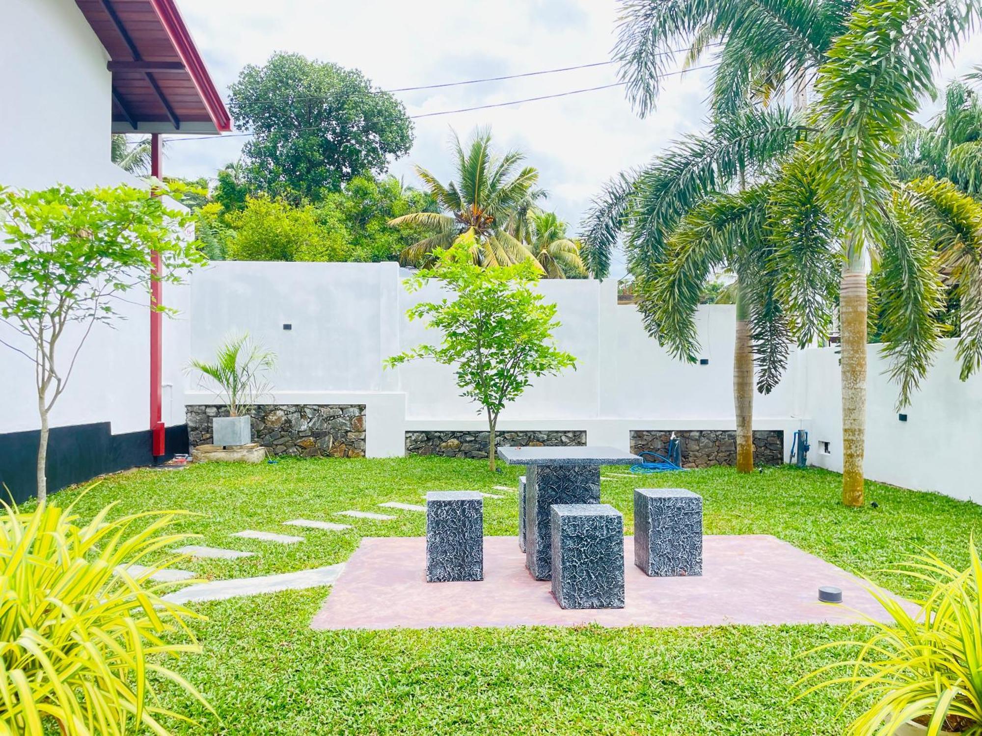 Thara Inn Villa Dikwella Extérieur photo